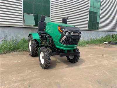 Mini tracteur à quatre roues de 18 ch avec motoculteur